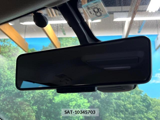 Nissan SERENA 2017-08 8280198-6