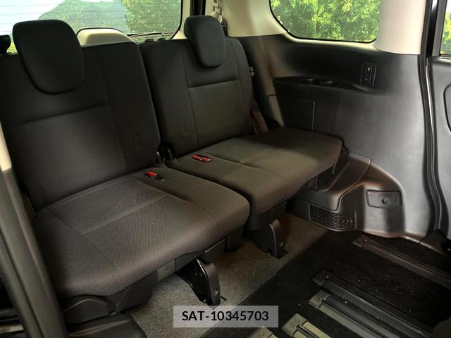 Nissan SERENA 2017-08 8280198-9