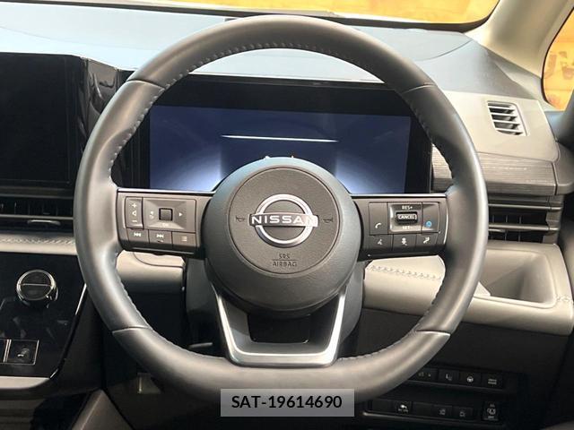 Nissan SERENA 2023-06 8280220-11