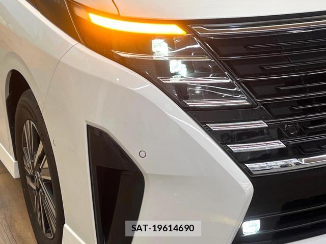 Nissan SERENA 2023-06 8280220-12