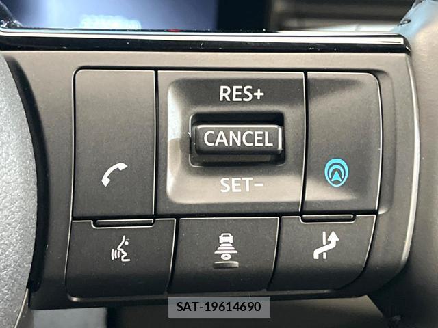 Nissan SERENA 2023-06 8280220-4
