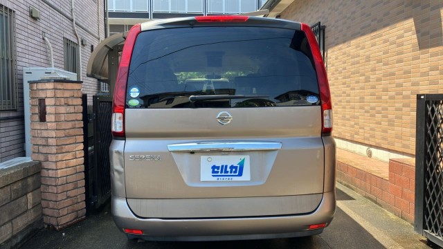 Nissan SERENA 2006-02 8280548-1