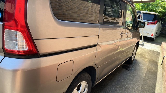 Nissan SERENA 2006-02 8280548-10