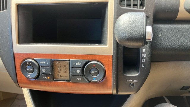 Nissan SERENA 2006-02 8280548-14