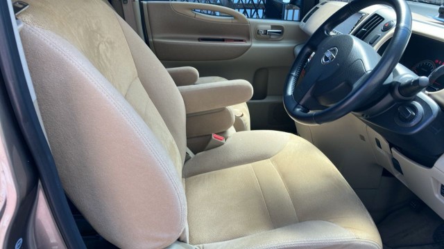 Nissan SERENA 2006-02 8280548-5