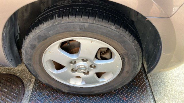 Nissan SERENA 2006-02 8280548-8