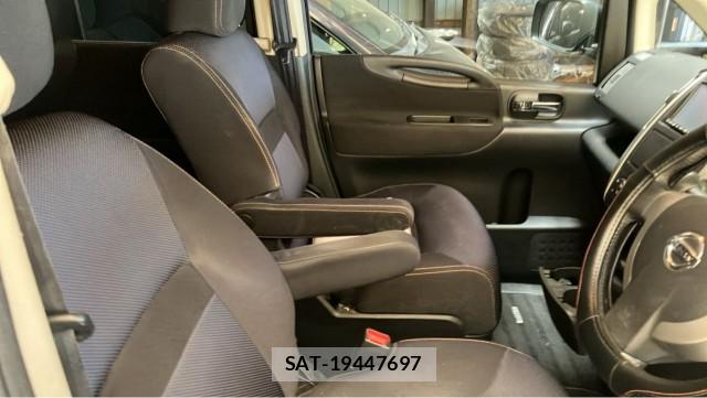 Nissan SERENA 2008-07 8280669-4