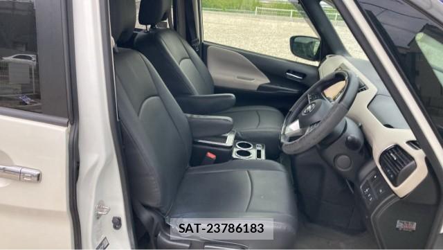 Nissan SERENA 2019-11 8280682-5
