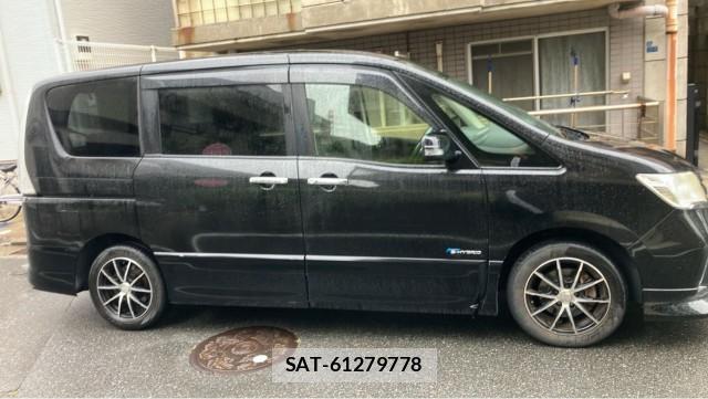 Nissan SERENA 2013-09 8280683-3