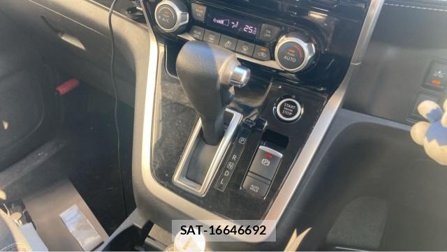Nissan SERENA 2017-01 8280924-14