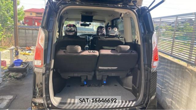 Nissan SERENA 2017-01 8280924-17