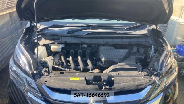 Nissan SERENA 2017-01 8280924-7