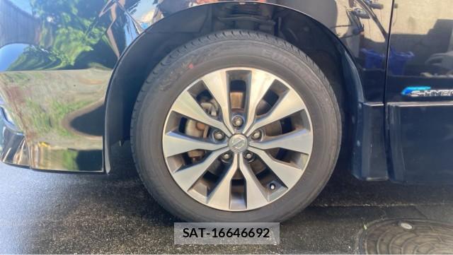 Nissan SERENA 2017-01 8280924-8