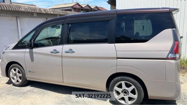 Nissan SERENA 2016-08 8280955-10