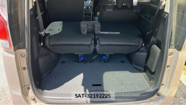 Nissan SERENA 2016-08 8280955-17