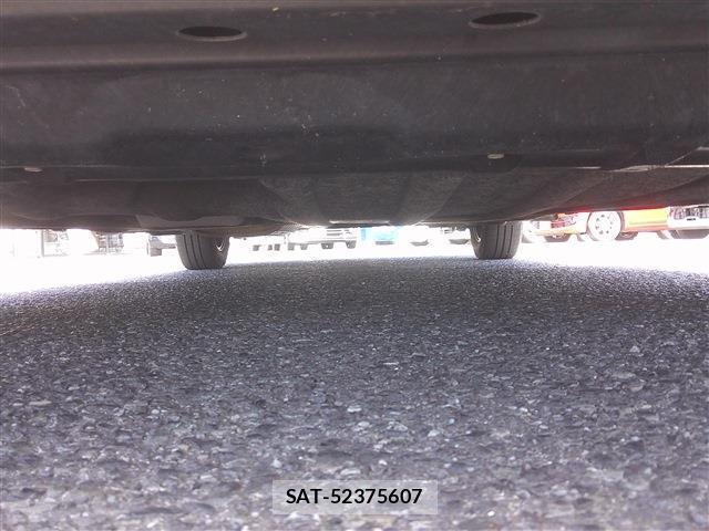 Nissan SERENA 2019-06 8281216-9