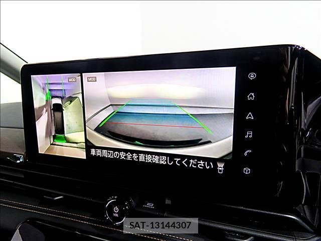 Nissan SERENA 2023-08 8281225-15