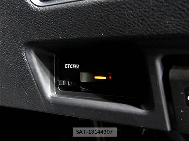 Nissan SERENA 2023-08 8281225-16