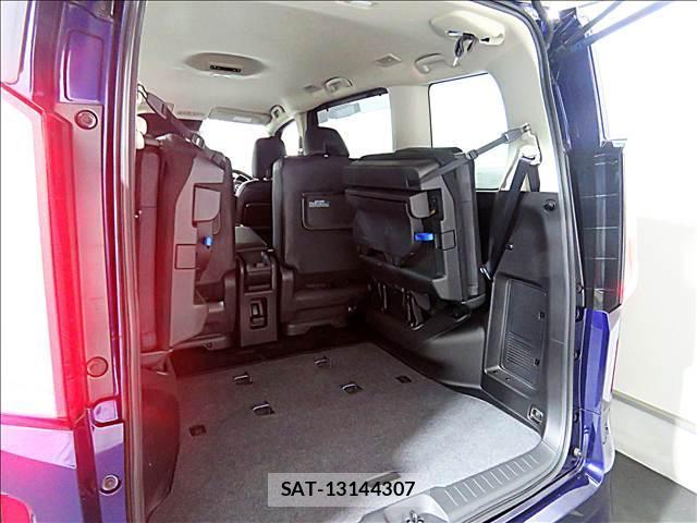 Nissan SERENA 2023-08 8281225-18