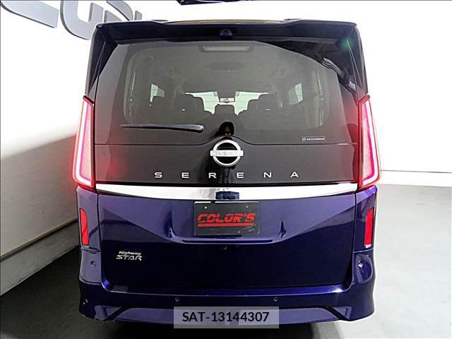 Nissan SERENA 2023-08 8281225-5