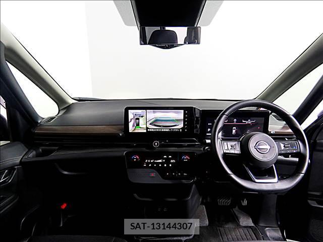 Nissan SERENA 2023-08 8281225-8