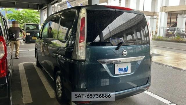 Nissan SERENA 2011-05 8281376-13