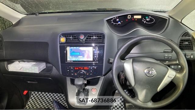 Nissan SERENA 2011-05 8281376-2