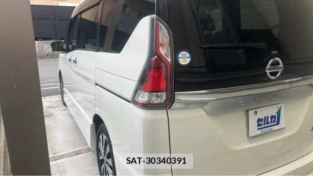 Nissan SERENA 2017-09 8281405-13