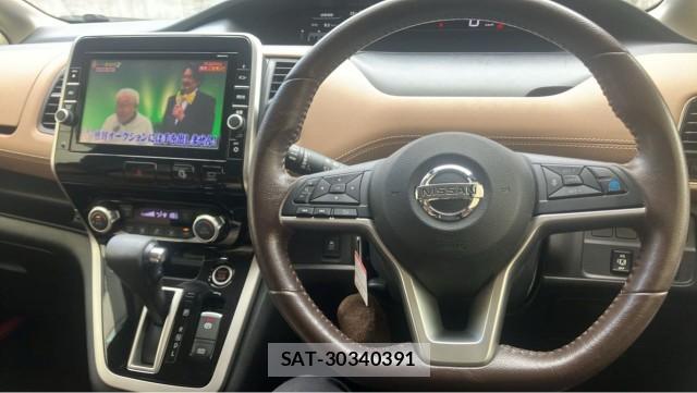 Nissan SERENA 2017-09 8281405-16
