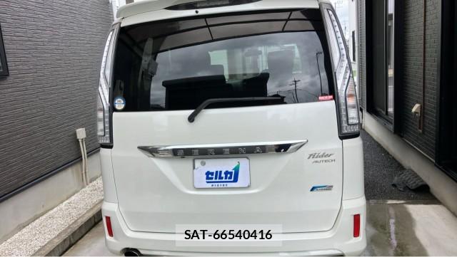 Nissan SERENA 2014-05 8281469-1