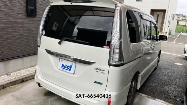 Nissan SERENA 2014-05 8281469-12