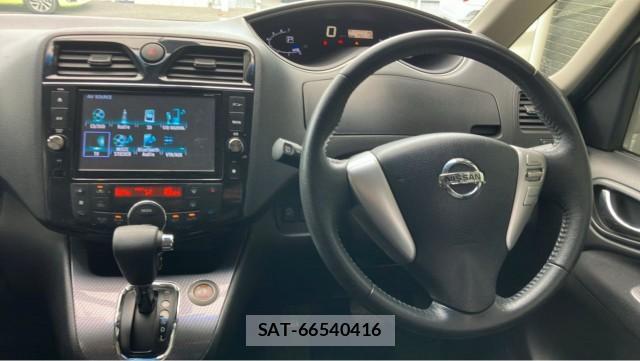 Nissan SERENA 2014-05 8281469-16