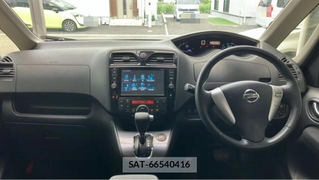 Nissan SERENA 2014-05 8281469-2