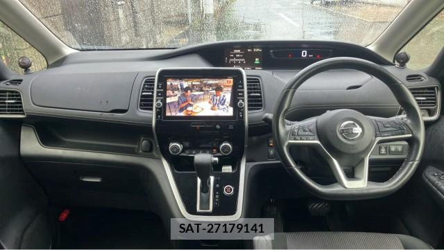 Nissan SERENA 2017-08 8281577-2