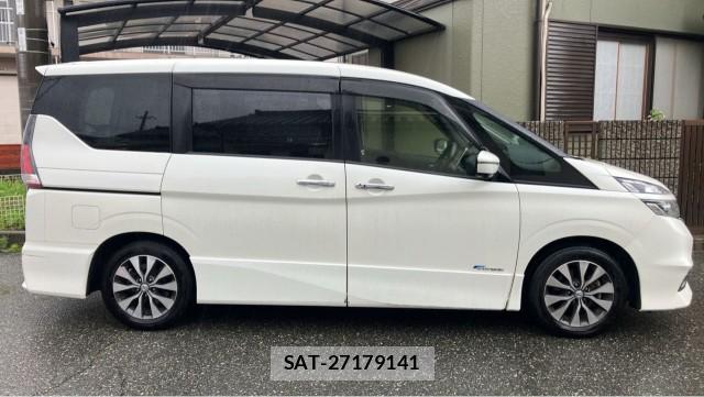 Nissan SERENA 2017-08 8281577-3