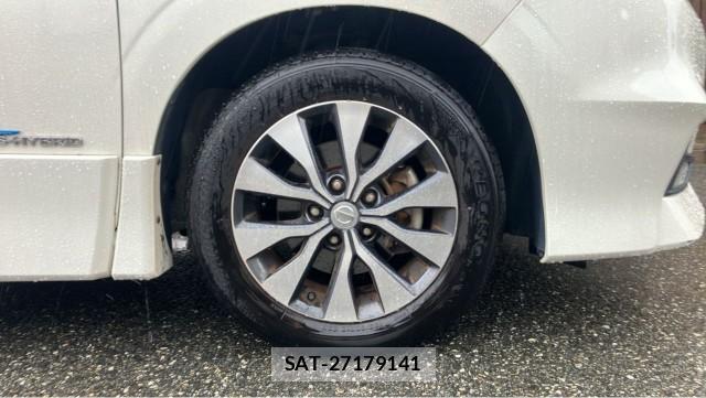 Nissan SERENA 2017-08 8281577-8
