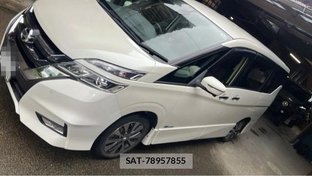 Nissan SERENA 2017-09 8281651-10
