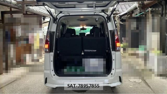 Nissan SERENA 2017-09 8281651-17