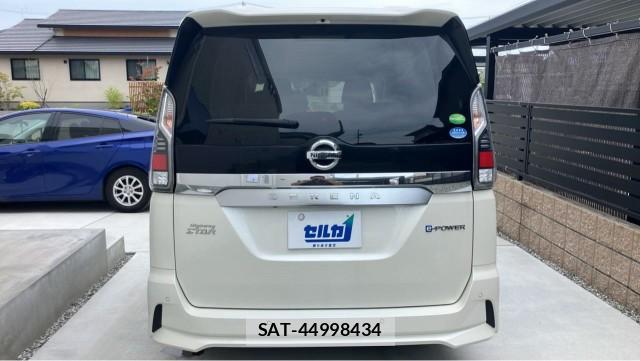 Nissan SERENA 2019-02 8281735-1