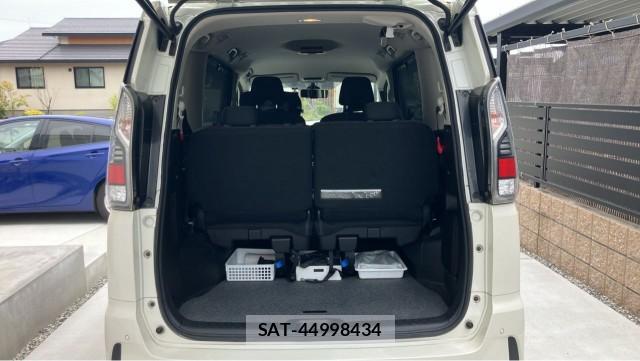 Nissan SERENA 2019-02 8281735-17