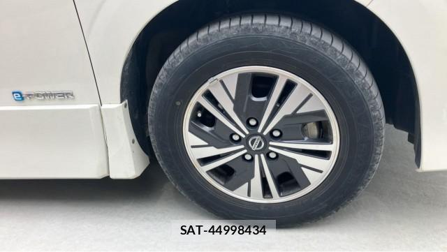 Nissan SERENA 2019-02 8281735-8
