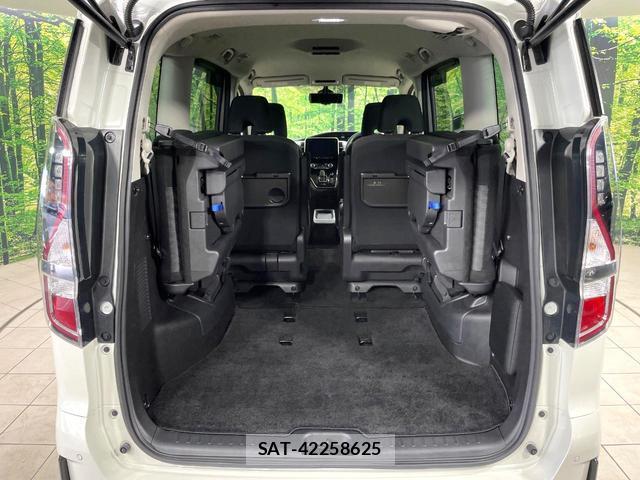 Nissan SERENA 2022-06 8281777-10