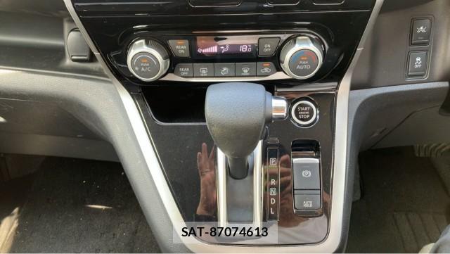 Nissan SERENA 2018-02 8281897-14