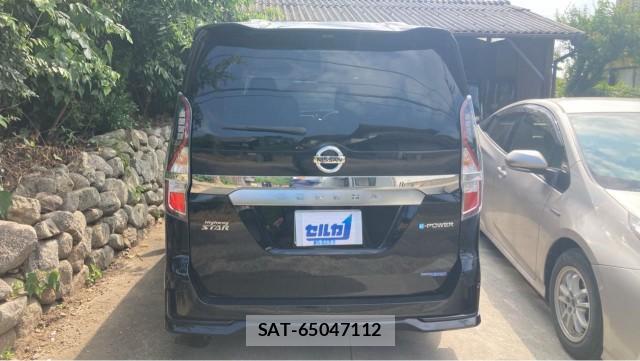 Nissan SERENA 2022-05 8281906-1