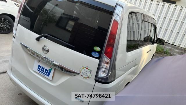 Nissan SERENA 2012-03 8282142-12
