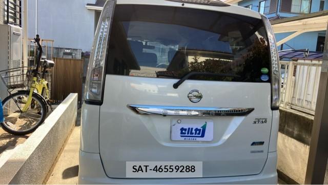 Nissan SERENA 2013-06 8282481-1