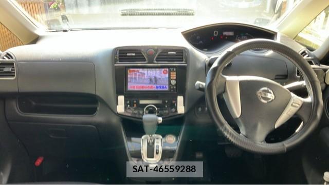 Nissan SERENA 2013-06 8282481-16