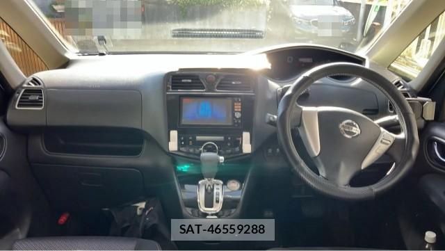 Nissan SERENA 2013-06 8282481-2