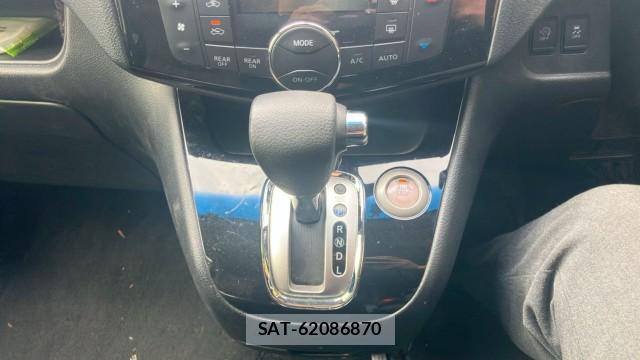 Nissan SERENA 2015-09 8282489-14