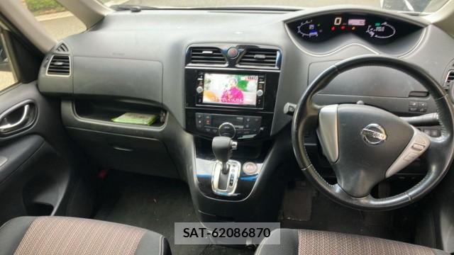 Nissan SERENA 2015-09 8282489-2